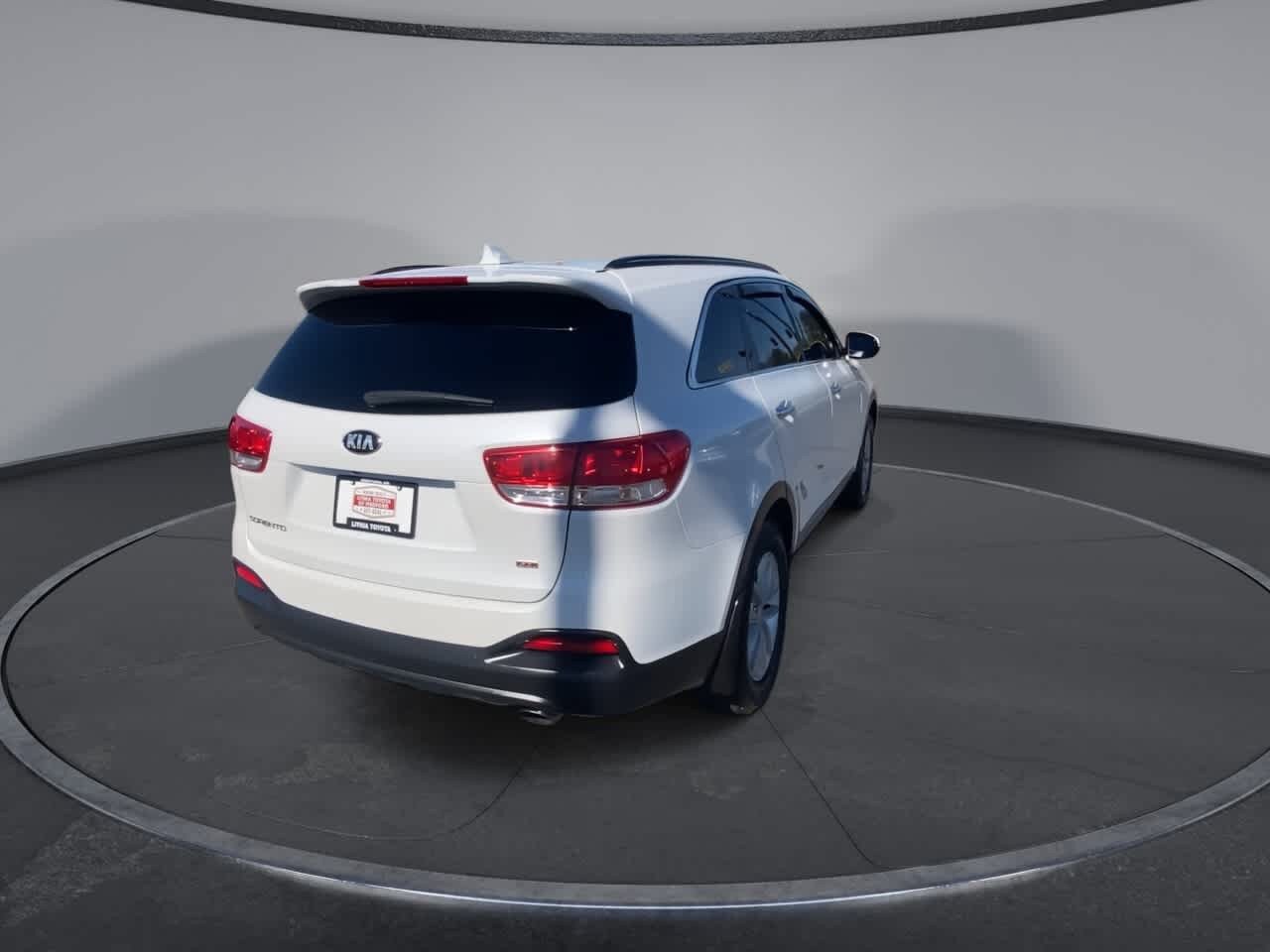 Used 2018 Kia Sorento AWD image 8