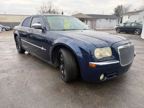 Used 2006 Chrysler 300 C w/ Navigation & Sound Group II image 3
