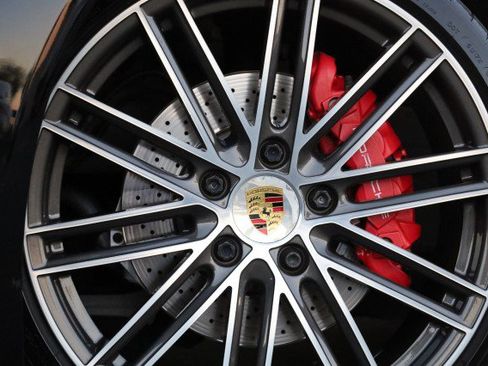 Used 2018 Porsche 718 Boxster S image 50