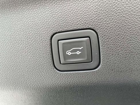 Used 2025 Chevrolet Tahoe RST w/ Comfort Package image 11