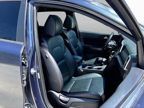 Certified 2022 Kia Sportage Nightfall Edition AWD/4WD image 9