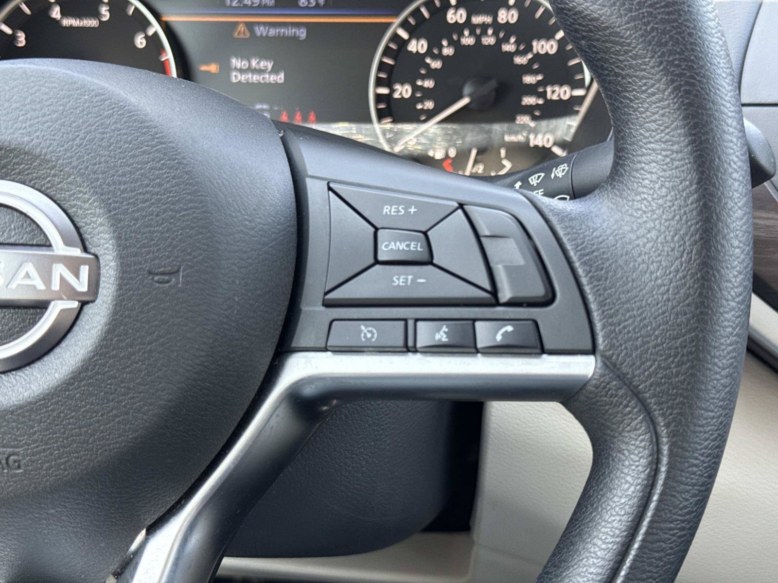 Used 2025 Nissan Altima 2.5 SV FWD image 14