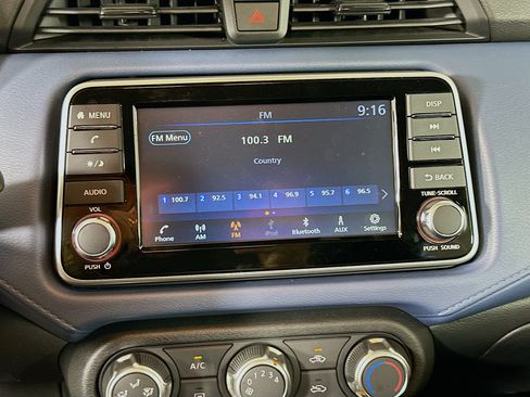 Used 2025 Nissan Versa SV FWD image 21