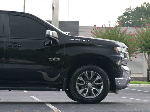 Used 2020 Chevrolet Silverado 1500 LT w/ Texas Edition RWD image 6