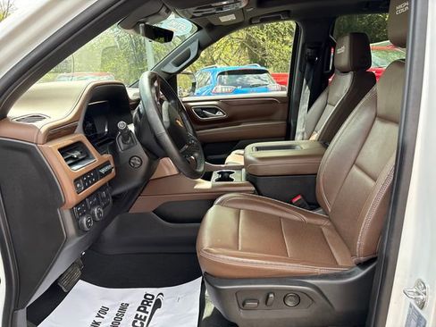 Used 2024 Chevrolet Tahoe High Country AWD/4WD image 19