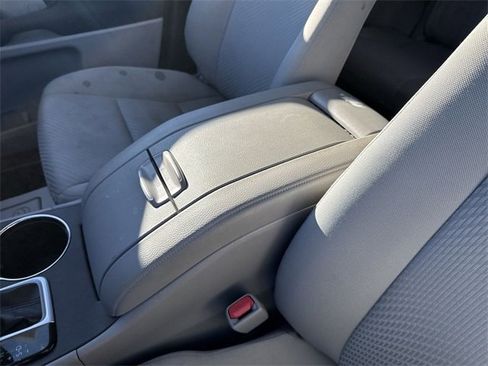 Used 2019 Toyota Highlander LE image 22