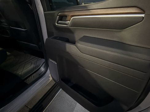 New 2026 Chevrolet Silverado 1500 High Country AWD/4WD image 21