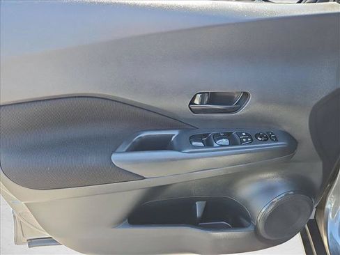 Used 2022 Nissan Kicks S FWD image 10