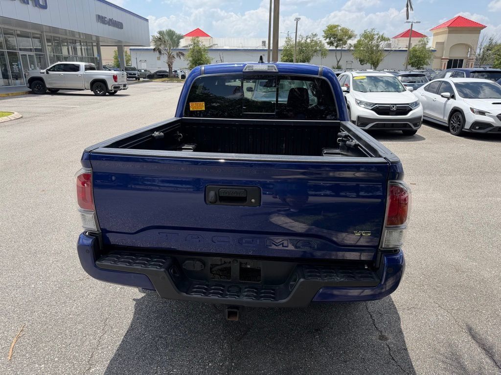 Used 2022 Toyota Tacoma TRD Off-Road w/ Technology Package AWD/4WD image 6
