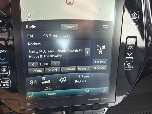 Used 2022 Toyota Prius Prime XLE image 17