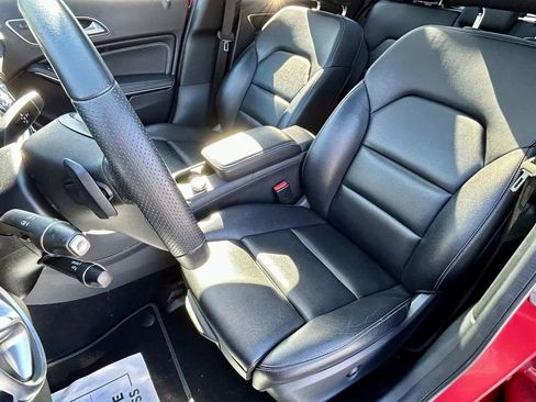 Used 2019 Mercedes-Benz GLA 250 4MATIC image 11