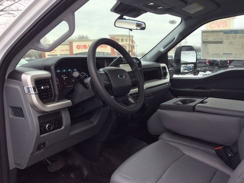 Used 2024 Ford F350 XL w/ Snow Plow Prep Package image 30