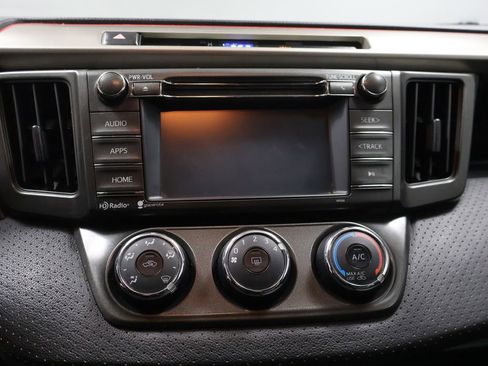 Used 2014 Toyota RAV4 LE image 24