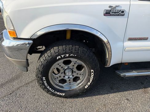 Used 2004 Ford F250 Lariat image 17