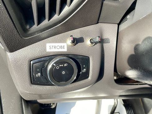 Used 2016 Ford Transit Connect XL FWD image 15