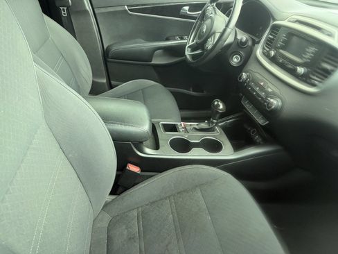 Used 2016 Kia Sorento LX w/ LX Convenience Package AWD/4WD image 11