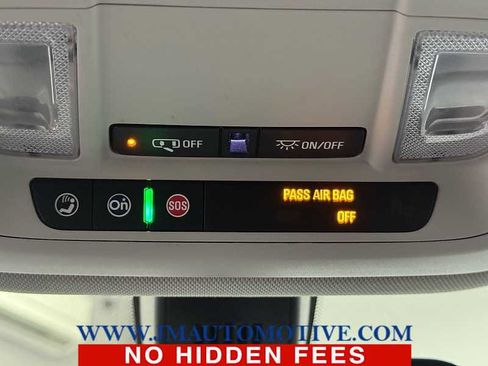 Used 2019 Chevrolet Traverse LT image 35