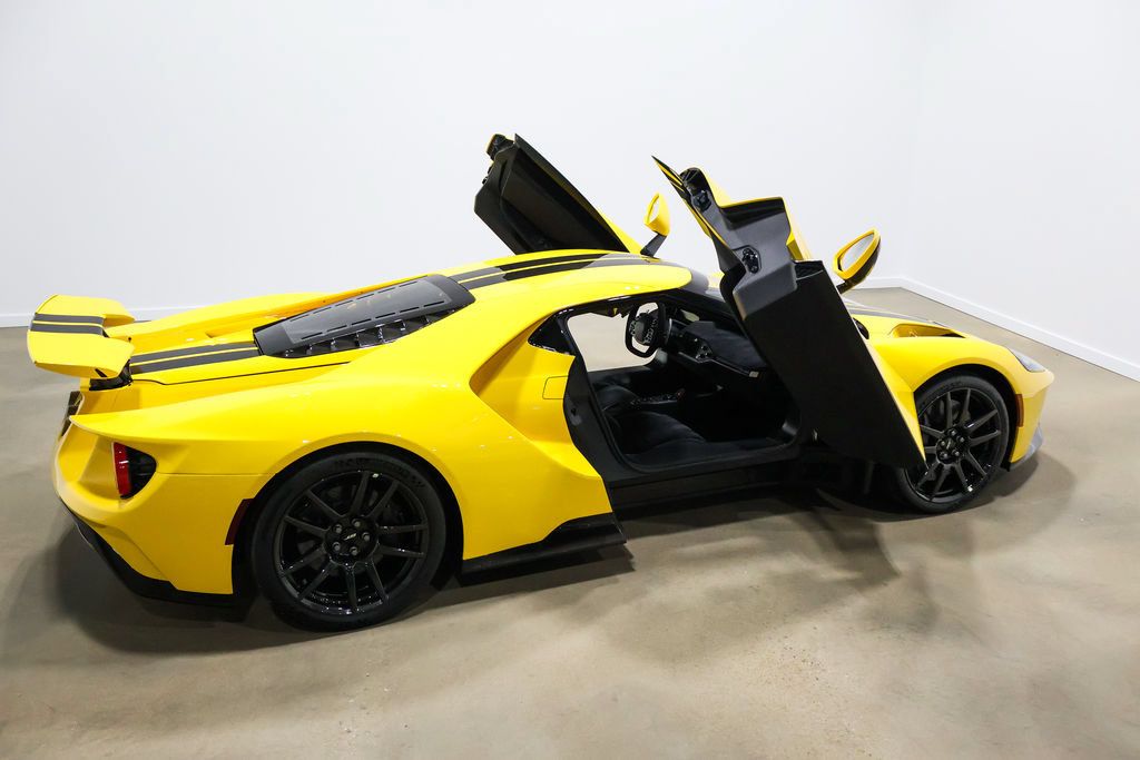Used 2020 Ford GT Carbon Series RWD image 71