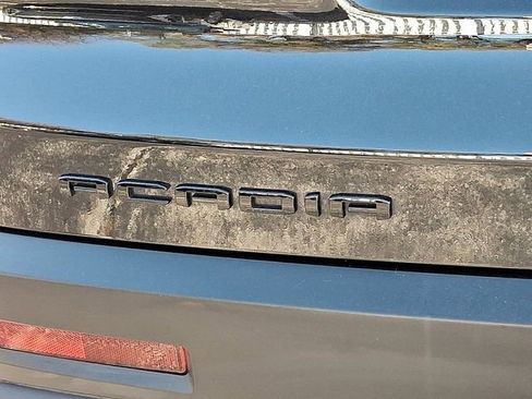 Used 2023 GMC Acadia SLE w/ Driver Convenience Package image 30