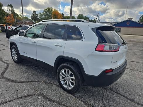 Used 2019 Jeep Cherokee Latitude w/ Cold Weather Group image 3