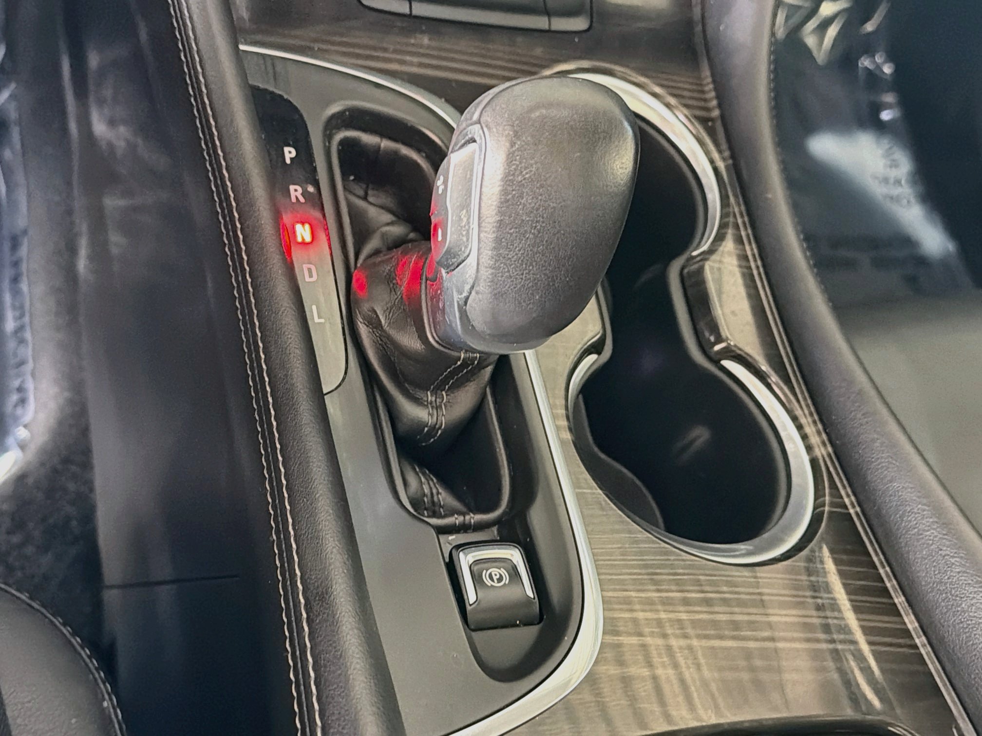 Used 2019 Buick Envision Essence AWD/4WD image 24