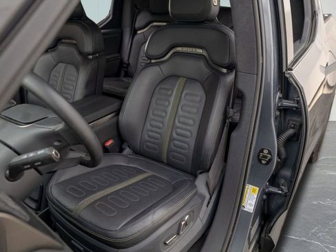 Used 2022 Rivian R1T Adventure image 27