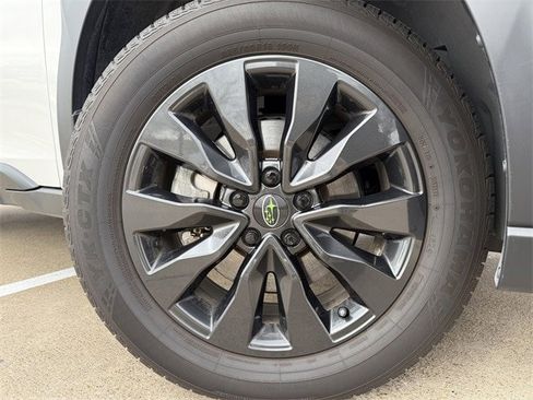 Used 2025 Subaru Outback Onyx Edition image 9