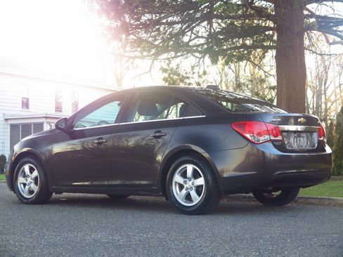 Used 2015 Chevrolet Cruze LT w/ Sun And Sound Package FWD image 3
