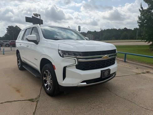 Used 2023 Chevrolet Tahoe LS RWD image 8