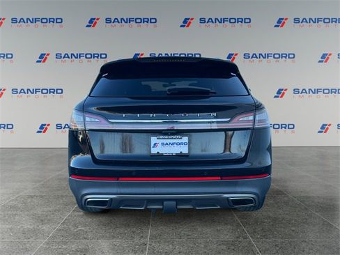 Used 2021 Lincoln Nautilus Reserve w/ Equipment Group 202A image 4