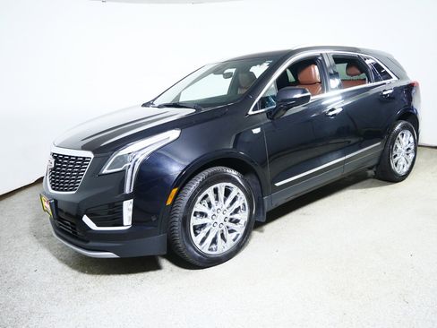 Used 2023 Cadillac XT5 Premium Luxury w/ Technology Package AWD/4WD image 3