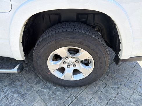 Used 2025 RAM 1500 Big Horn AWD/4WD image 10