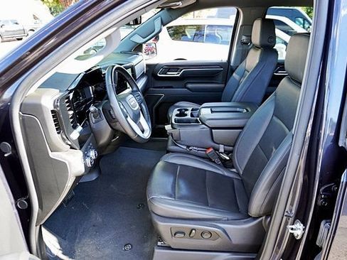 Used 2025 GMC Sierra 1500 SLT AWD/4WD image 25