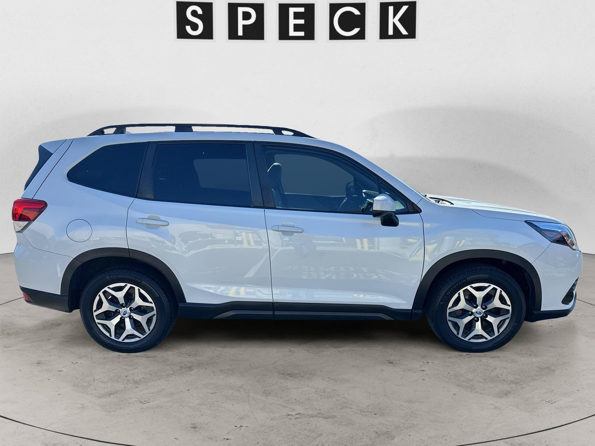 Used 2022 Subaru Forester Premium AWD/4WD image 6