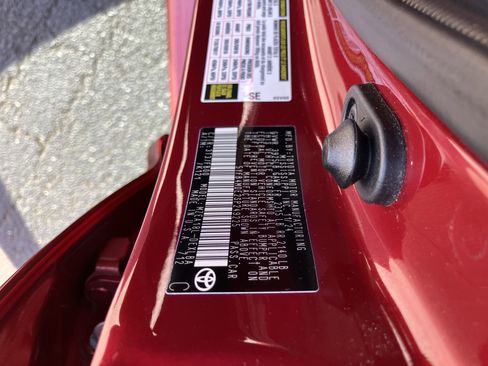 Used 2025 Toyota Corolla LE w/ Convenience Package image 30