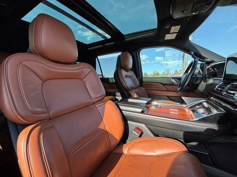 Used 2018 Lincoln Navigator Reserve w/ Technology Package AWD/4WD image 26