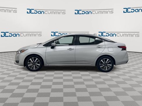 Used 2024 Nissan Versa SV FWD image 5