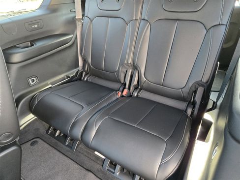 New 2025 Jeep Grand Cherokee L Limited w/ Black Appearance Package image 29