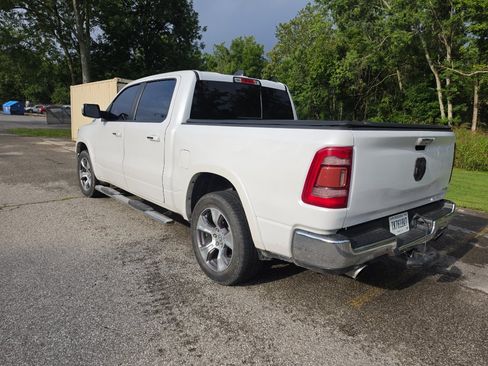 Used 2019 RAM 1500 Laramie AWD/4WD image 4