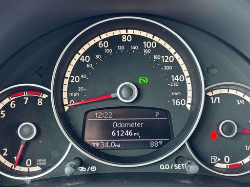Used 2013 Volkswagen Beetle 2.5 Fender FWD image 15