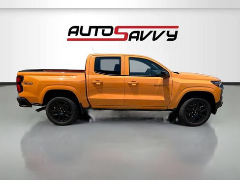Used 2025 Chevrolet Colorado Z71 w/ Technology Package AWD/4WD image 8