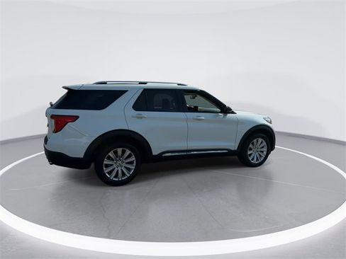 Used 2022 Ford Explorer Limited w/ Limited Technology Package image 8
