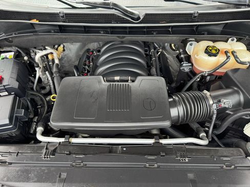 Used 2021 GMC Yukon SLT w/ SLT Premium Package image 42