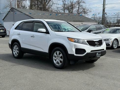 Used 2011 Kia Sorento LX image 12