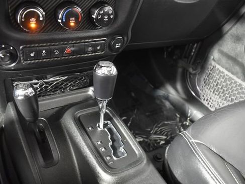 Used 2018 Jeep Wrangler Unlimited Sport AWD/4WD image 21
