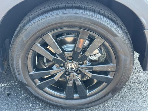 Certified 2026 Honda HR-V Sport image 9