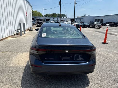 Used 2025 Honda Accord SE image 7