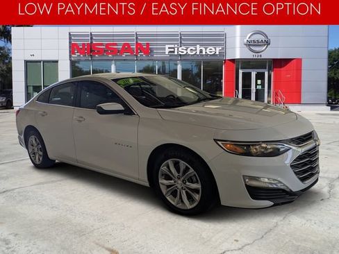Used 2025 Chevrolet Malibu LT FWD image 1