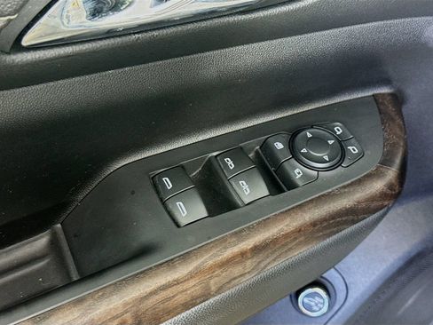 Used 2023 GMC Acadia Denali w/ Trailering Package AWD/4WD image 19