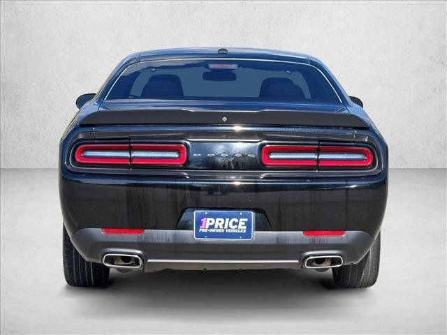Used 2020 Dodge Challenger SXT w/ Blacktop Package RWD image 7